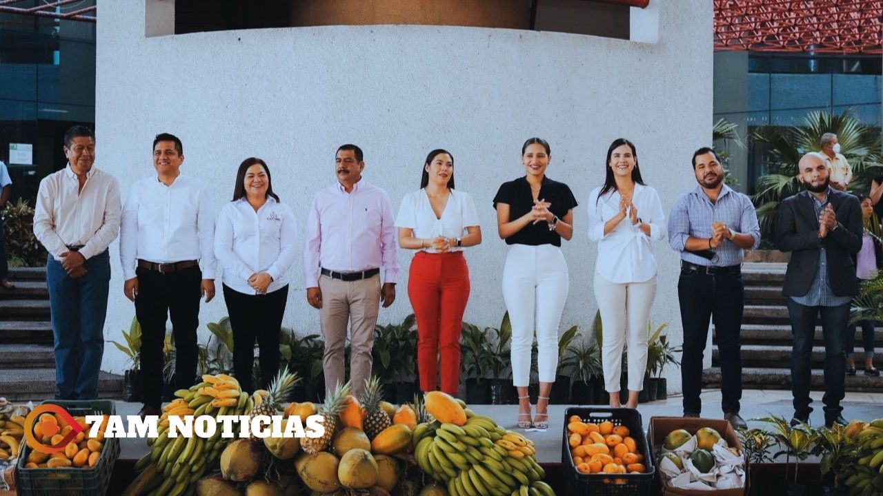 Gobernadora refrenda compromiso con Colima y con el servicio público
