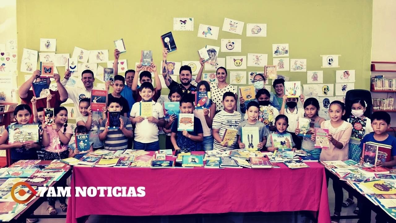 Se fortalece el Plan Colima de Fomento a la Lectura; entregan 916 libros en Minatitlán