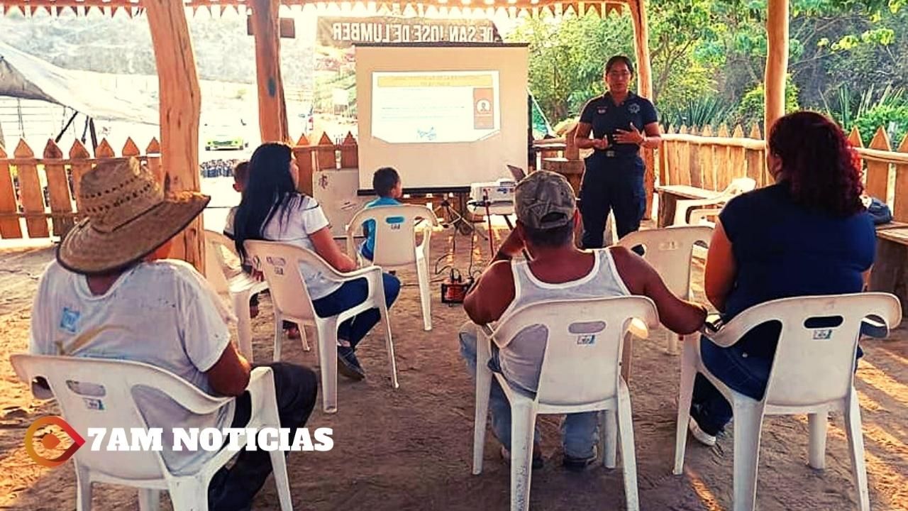 Ayuntamiento de Manzanillo forma ciudadanía, lleva información sobre mediación comunitaria