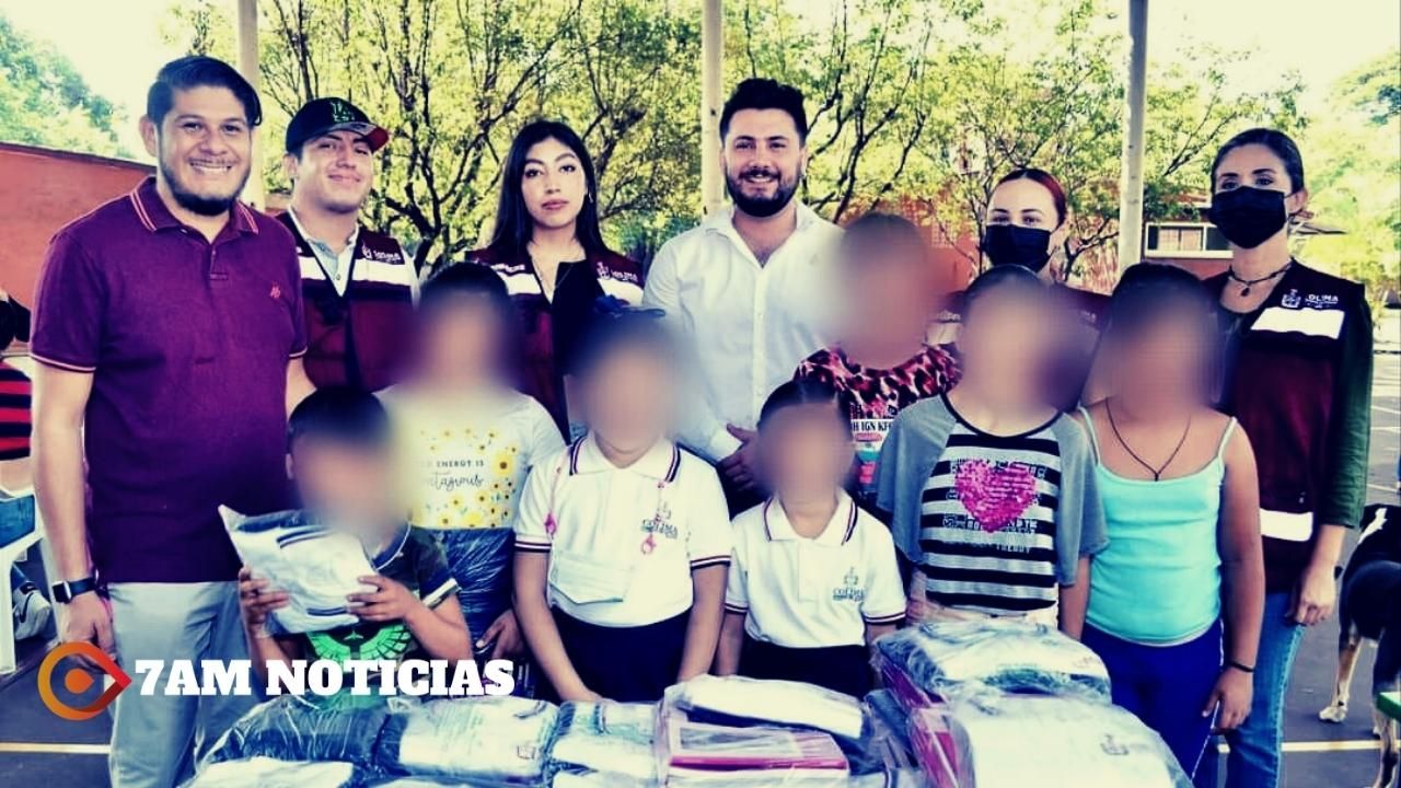 Gobierno de Colima entregó 3 mil 411 uniformes gratuitos del programa ColiBecas-Uniformes, este viernes en Cuauhtémoc