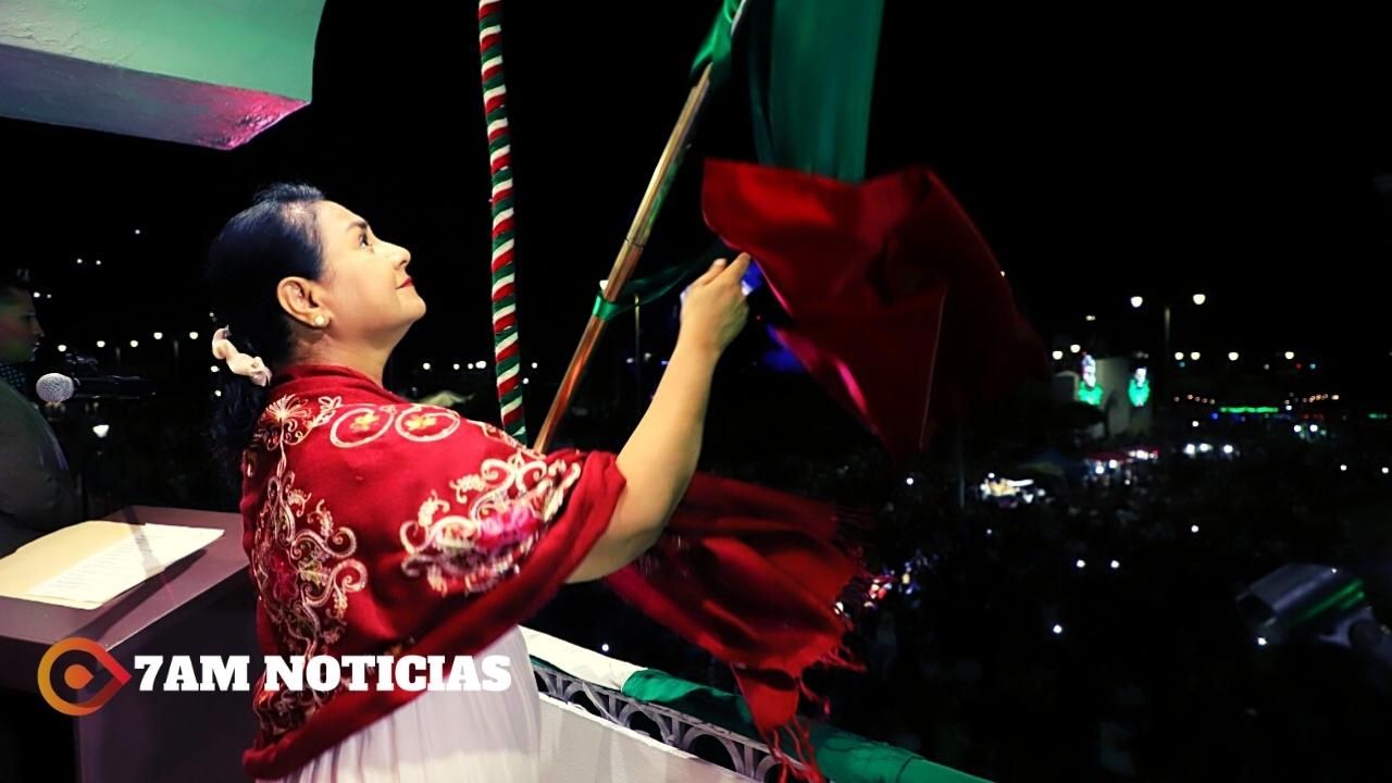 ¡Viva la Paz!, vitorea Griselda Martínez al encabezar ceremonia de Independencia