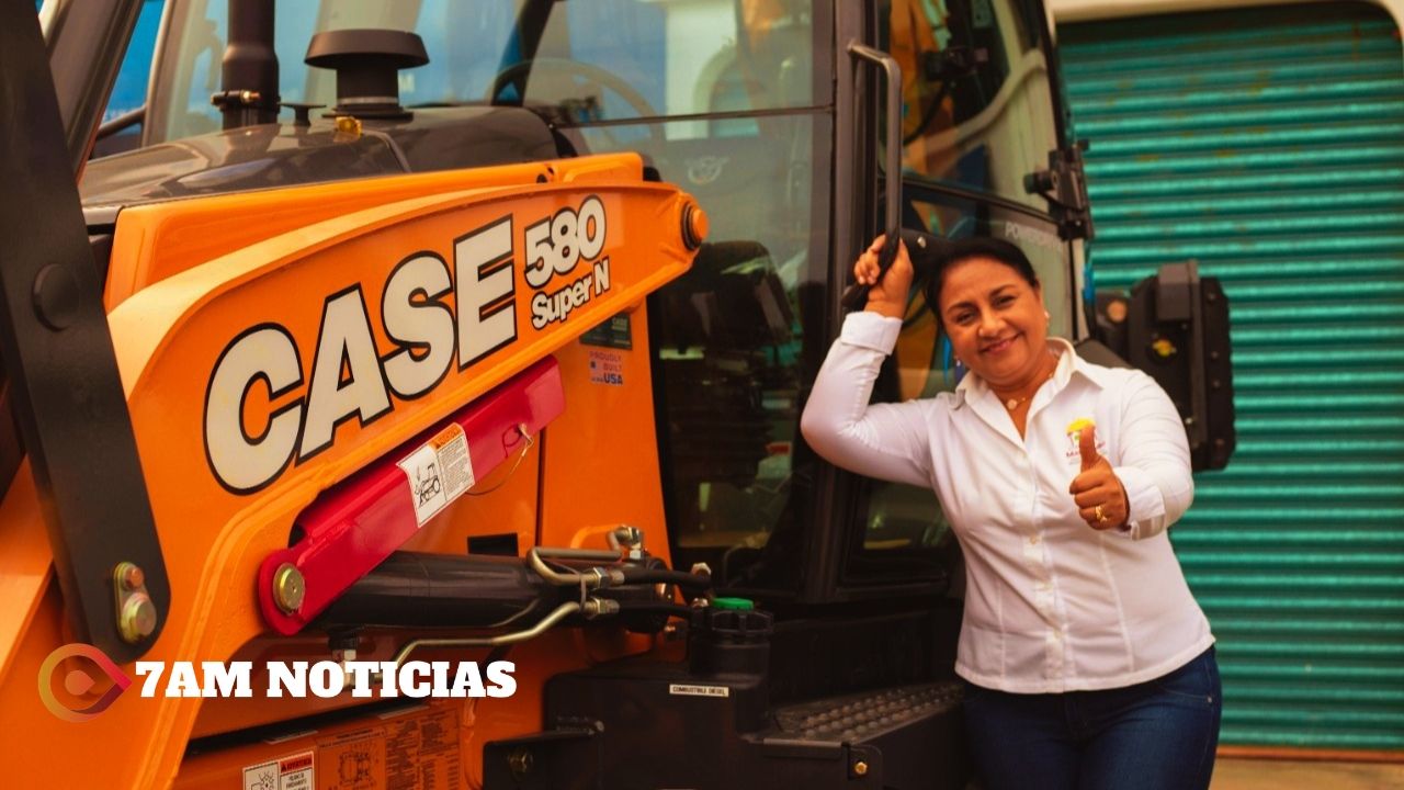 Griselda Martínez entrega 7 unidades más para mejorar los servicios de la CAPDAM