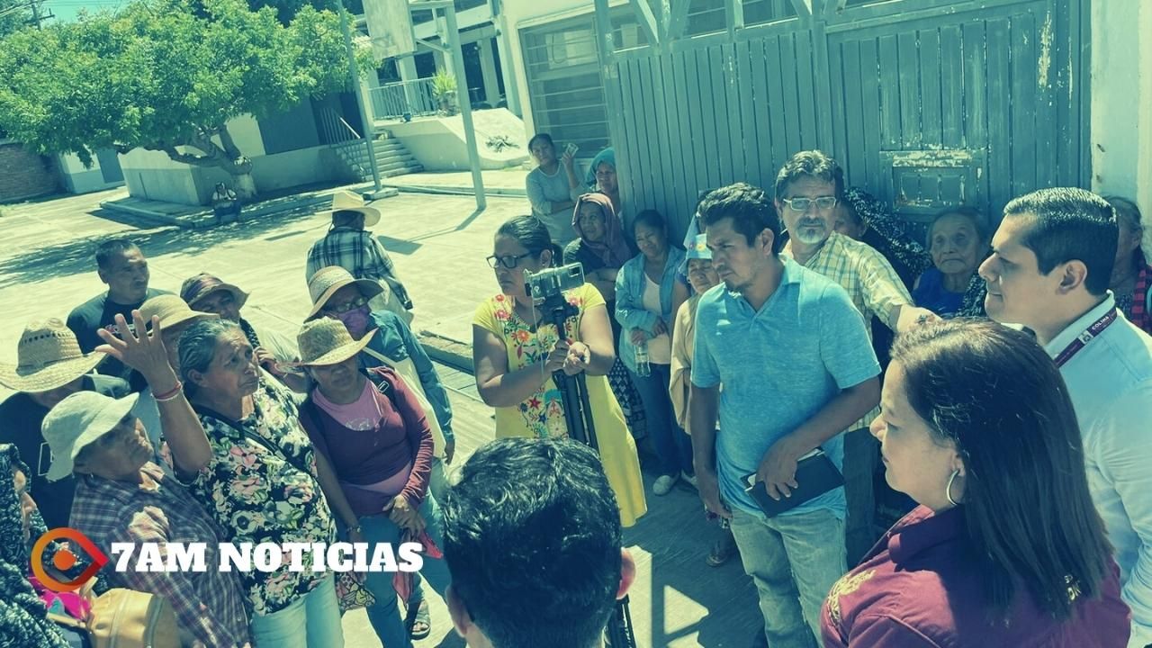 La Secretaria General de Gobierno y el titular de Ciapacov dialogan con habitantes de Zacualpan