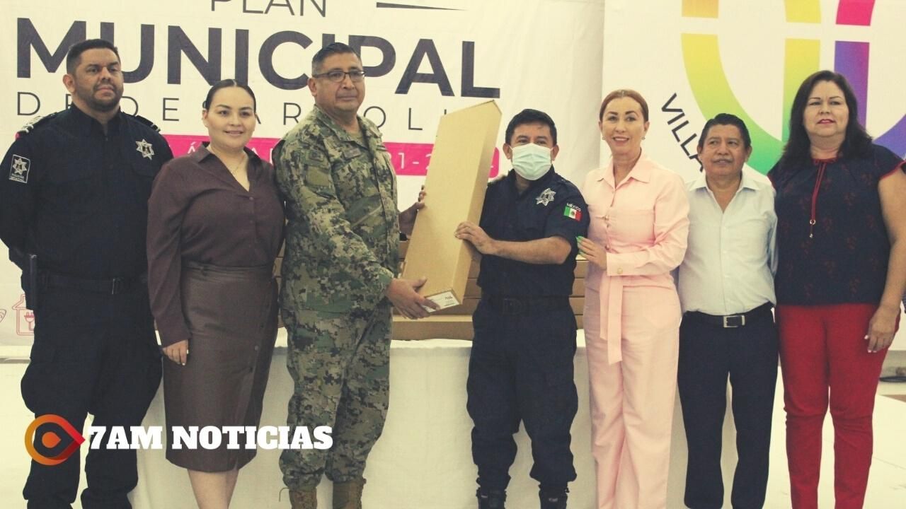 Gobierno del Estado entrega armamento a Seguridad Pública Municipal, en Villa de Álvarez
