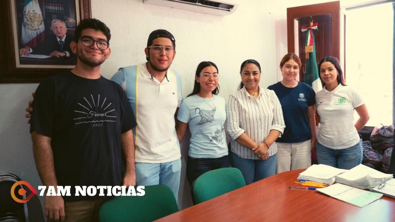 Alcaldesa Griselda Martínez apoya a 40 familias con más de 239 mil pesos