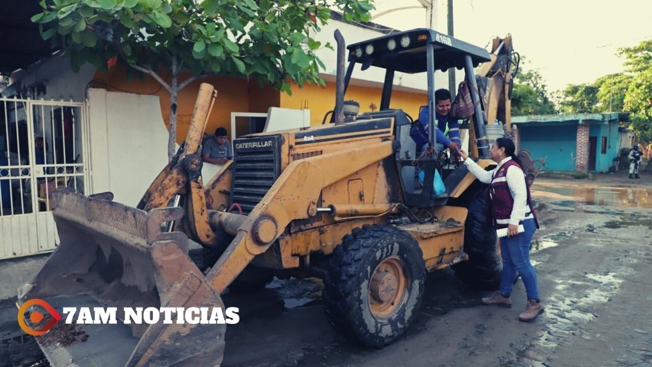 Serán 1 mil 300 personas beneficiadas por cambio de red de drenaje en El Colomo: Griselda Martínez