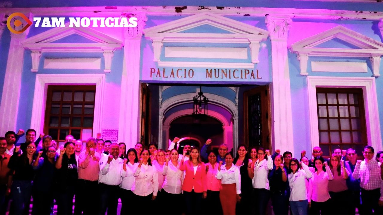 Margarita Moreno enciende luces rosas por la lucha contra el cáncer de mama