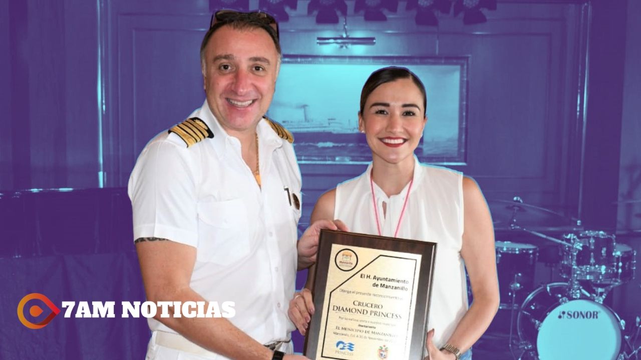 Ayuntamiento de Manzanillo recibe a tripulación y entrega placa al Crucero Diamond Princess