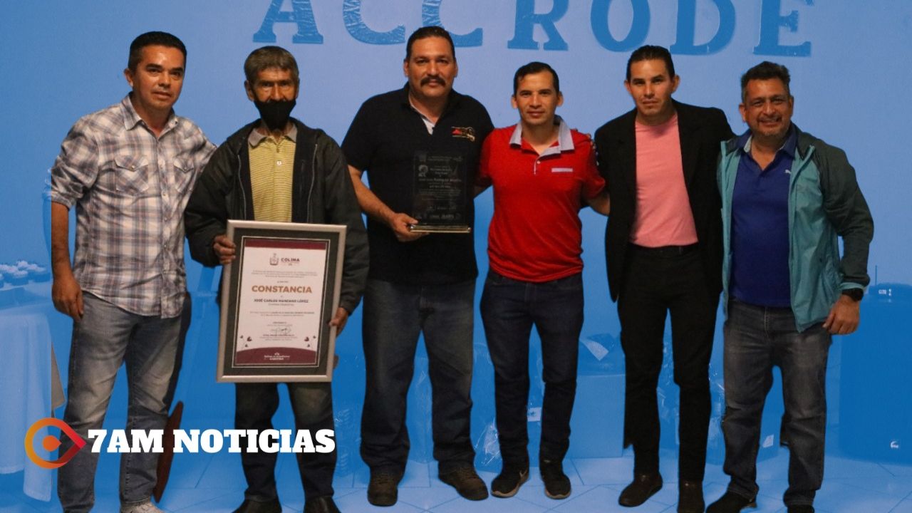 Incode reconoce trayectoria de cronistas deportivos de Colima