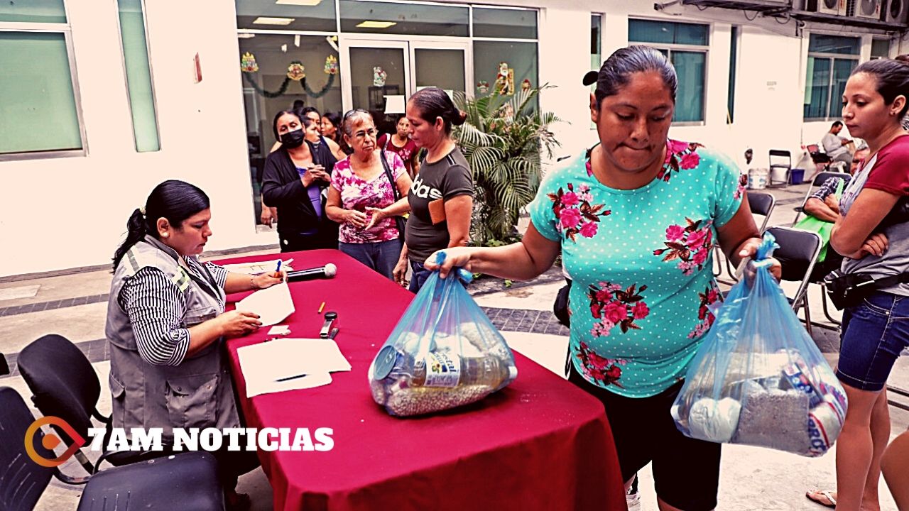 El Ayuntamiento de Manzanillo tiene en marcha la entrega de despensas
