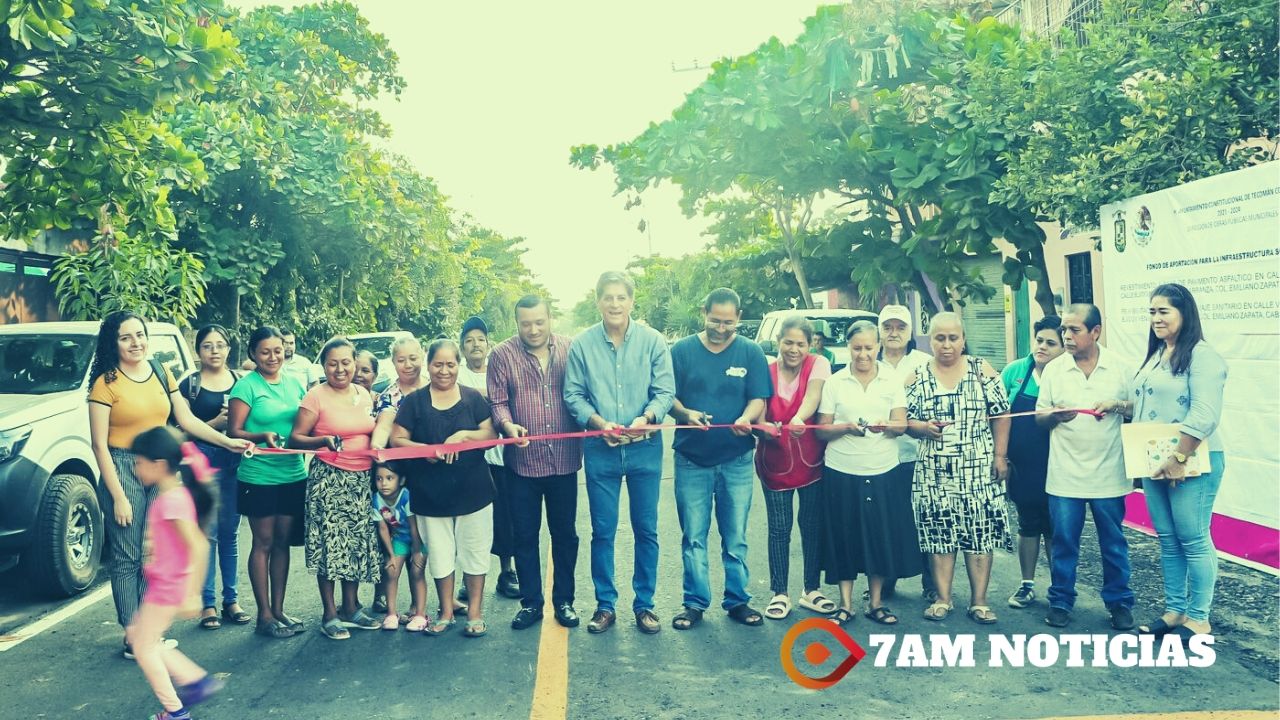 Inaugura gobierno de Tecomán pavimentación de la calle Vicente Guerrero