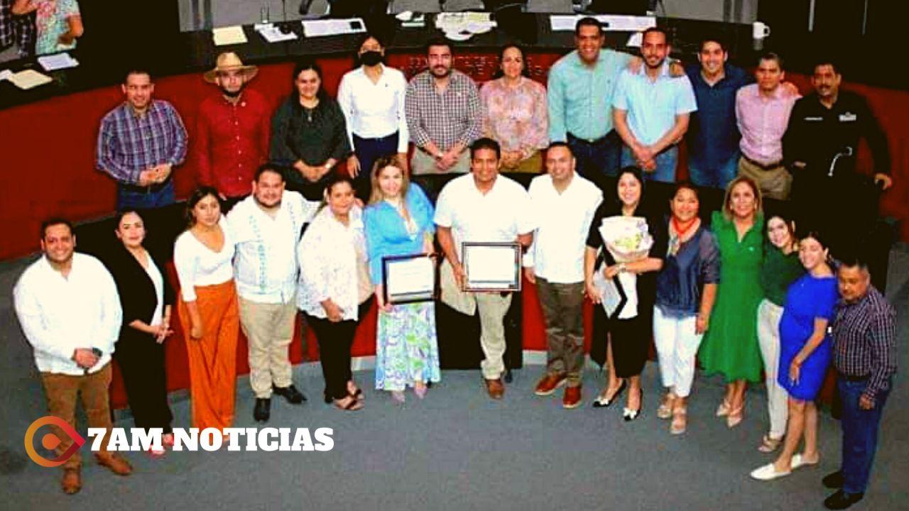 LX Legislatura entrega Premio Estatal "Vázquez Lara Centeno" a la A.C. Caminemos Juntos con Amor, Luz y Esperanza y a Edgar Ismael Barajas Barajas
