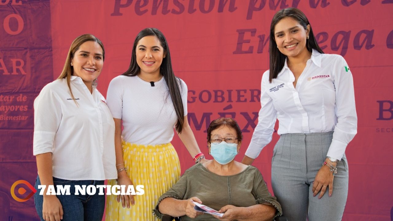 Indira participa en entrega de tarjetas bancarias de la Pensión para Personas Adultas Mayores y de JCF