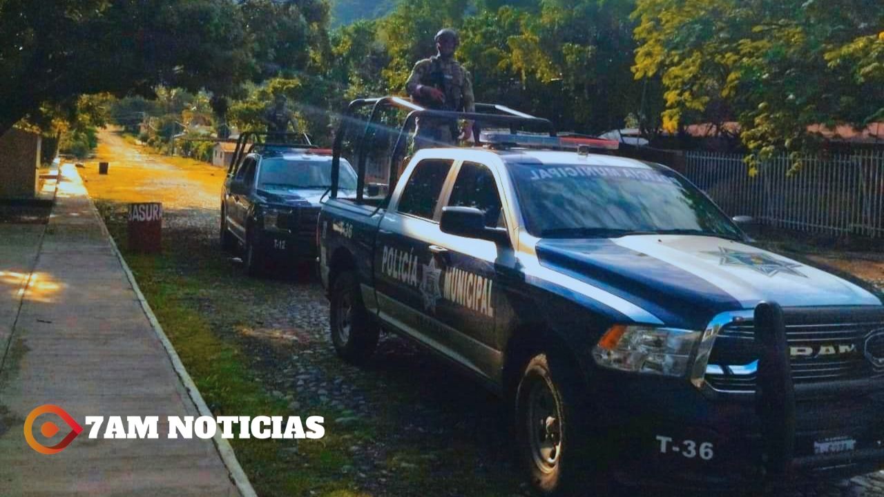 En rápida reacción policías municipales detienen a presunto ladrón en Tecomán