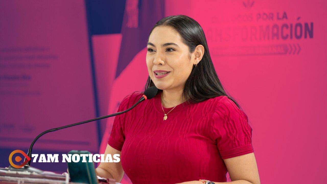 Indira anuncia solución definitiva a problemática en carreteras VdeÁ-Minatitlán y Tecomán-Cofradía de Morelos