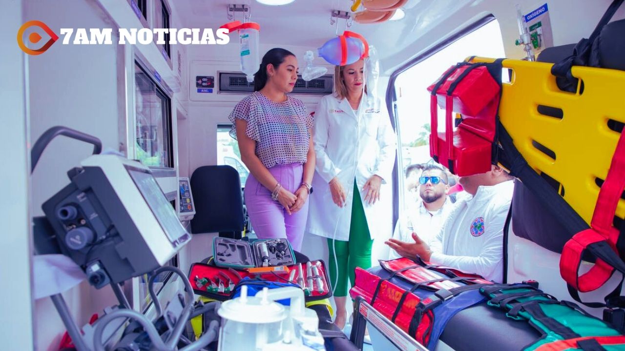Indira recibió 25 ambulancias de la Beneficencia Pública para fortalecer a Sector Salud de Colima; inversión de casi 57 mdp