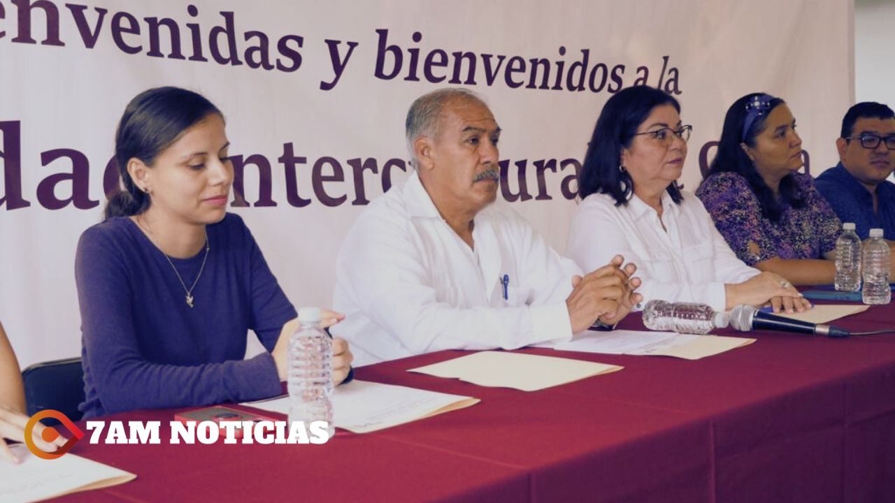 Adolfo Núñez inauguró ciclo escolar de la Universidad Intercultural de Colima