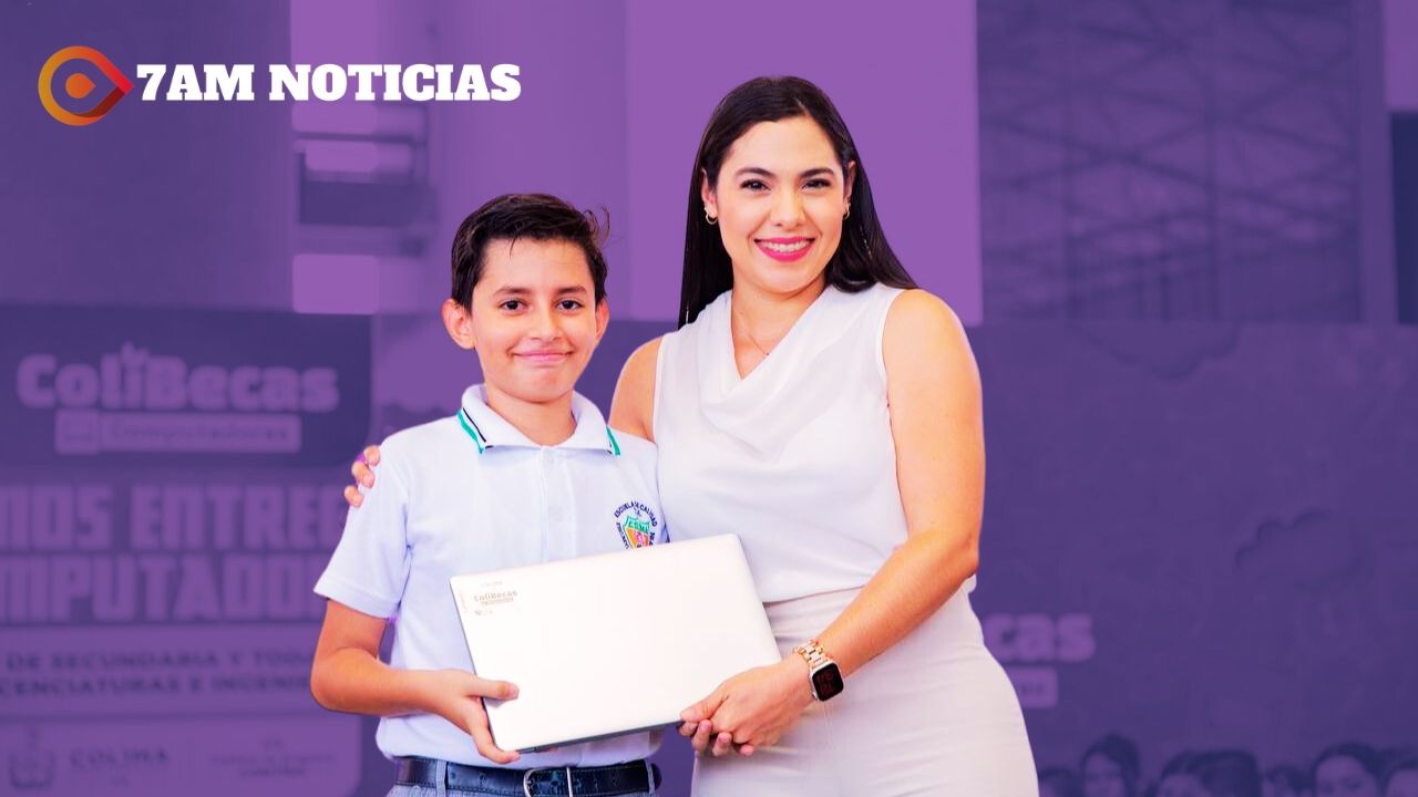 Casi 1,400 estudiantes de Colima reciben ColiBecas Computadoras, este lunes