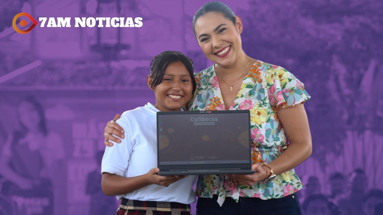 Gobierno Colima entrega casi 2 mil ColiBecas Computadoras a estudiantes de Manzanillo, este jueves