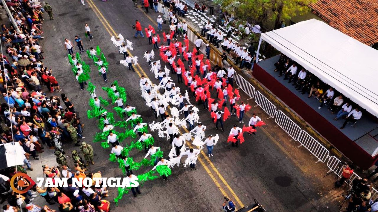 En Colima, más de 6 mil participantes en el desfile por el 113 Aniversario de la Revolución Mexicana