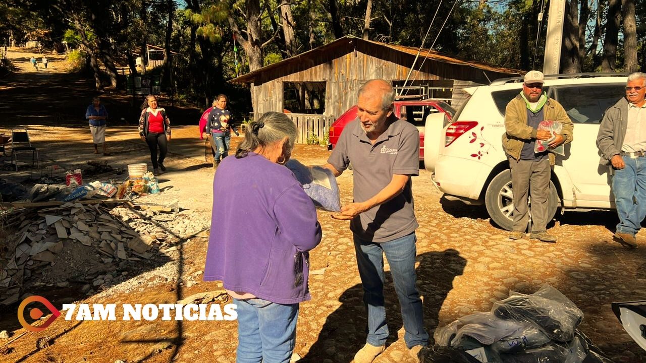 IAAM llevó jornadas de bienestar a personas adultas mayores de comunidades de Minatitlán y Villa de Álvarez