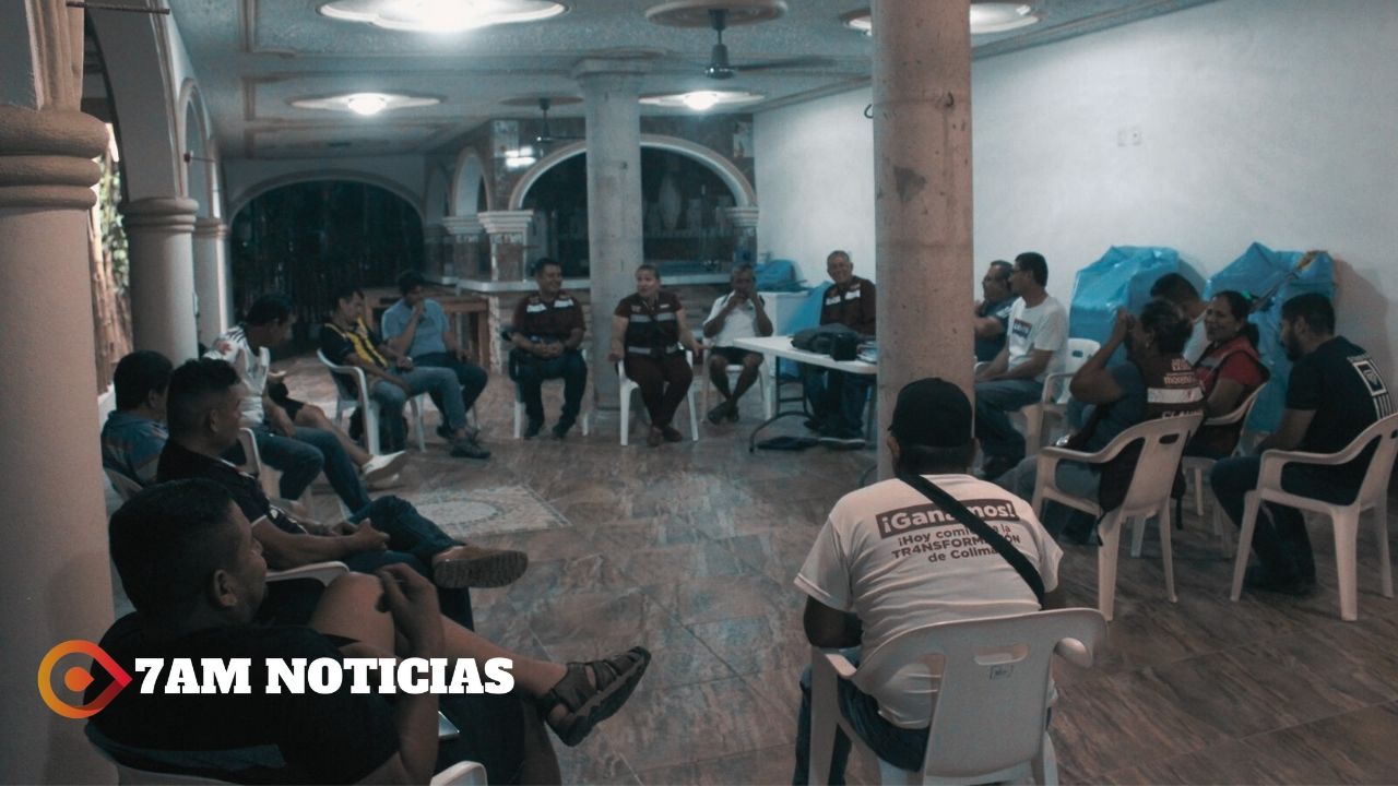 Gran encuentro de “Doña Leo” con el comité de la liga municipal de futbol de Coquimatlán