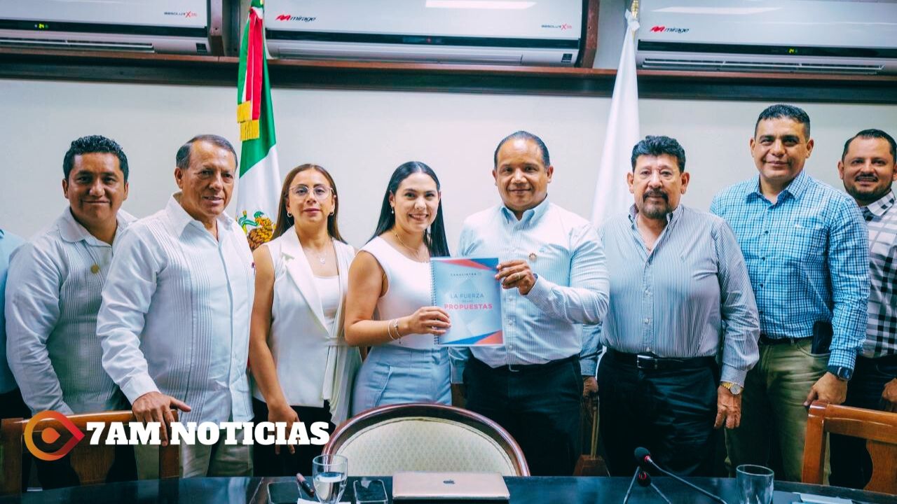 Gobernadora recibe a nueva directiva de Canacintra Colima; invitan a su administración al Foro del Agua