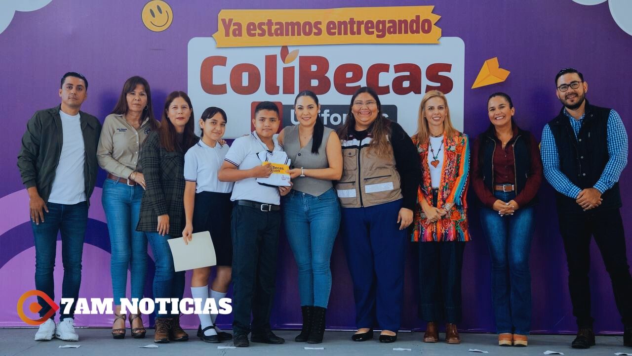 Gobierno de Colima inició la entrega de 3,317 ColiBecas-Uniformes en Comala