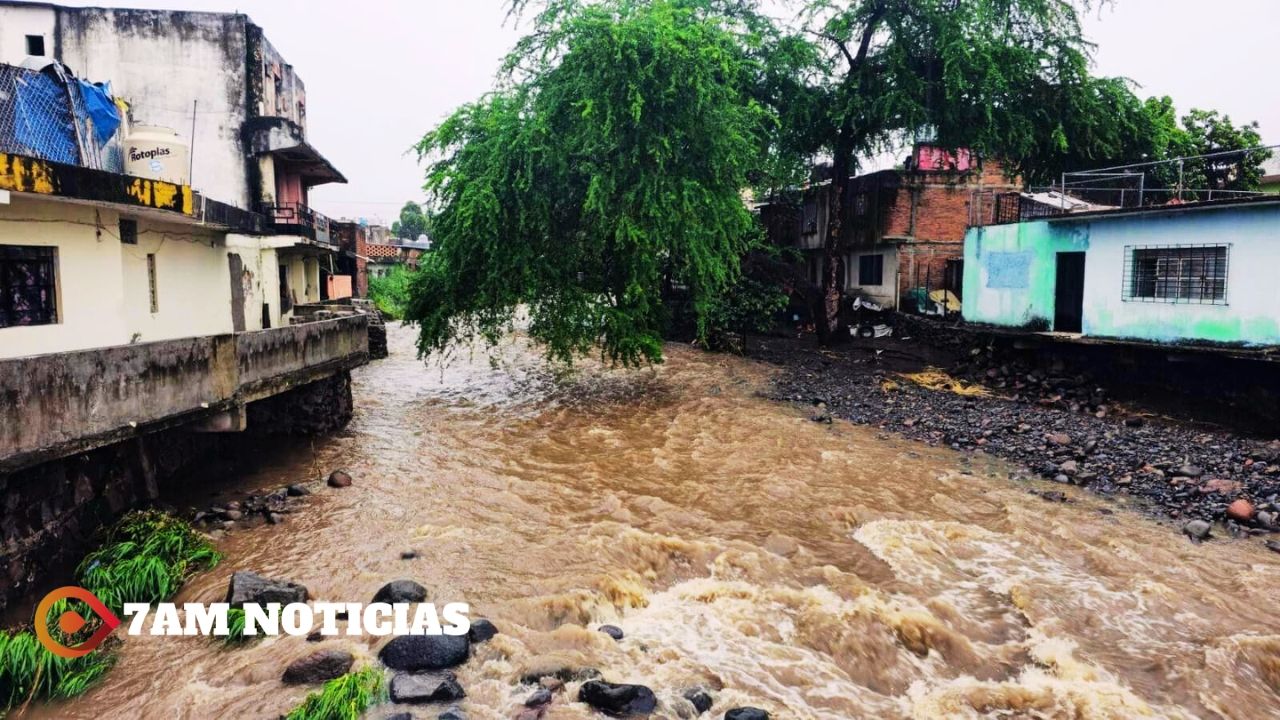 Tras lluvias intensas, UEPC atiende incidentes en el estado de Colima