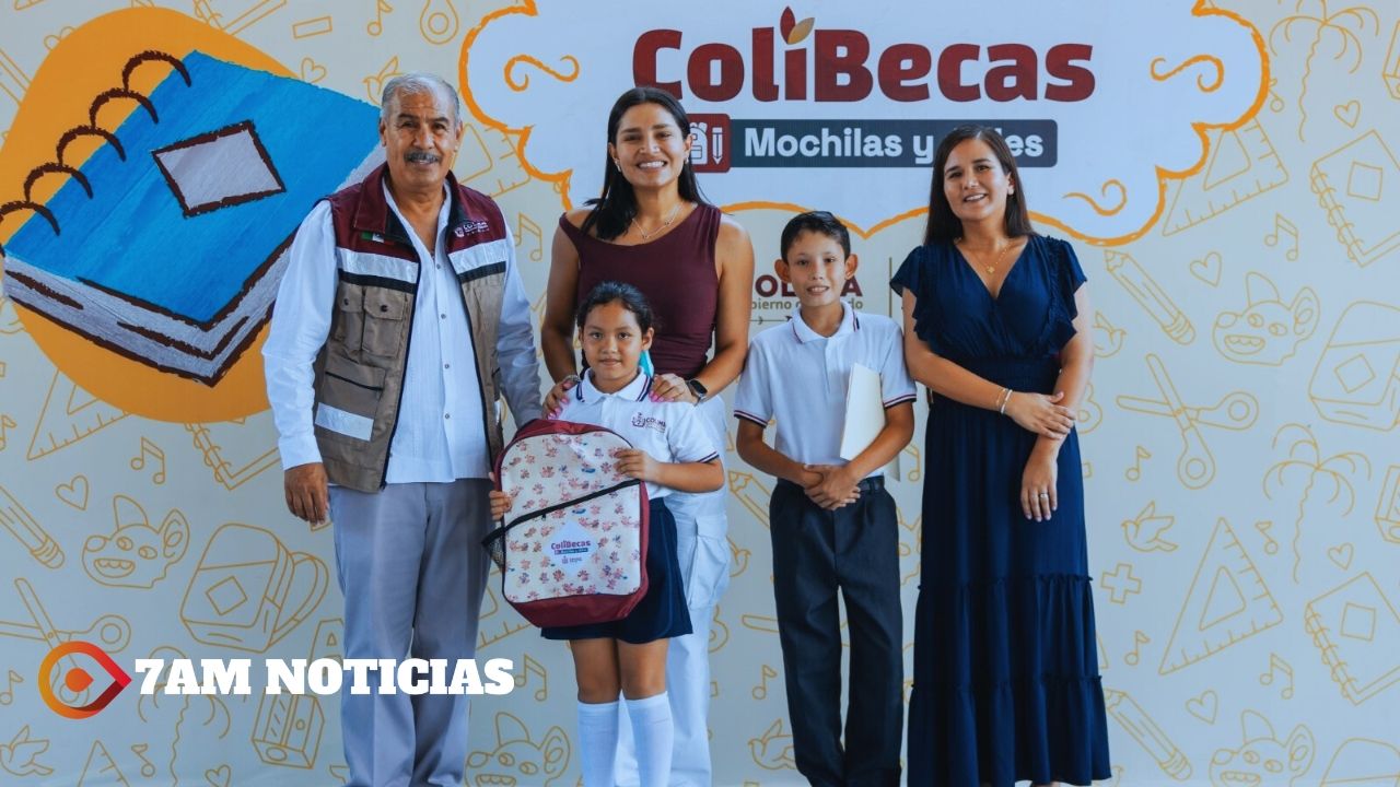 Casi 1,500 estudiantes recibieron sus ColiBecas Mochilas y Útiles en Coquimatlán e Ixtlahuacán este lunes