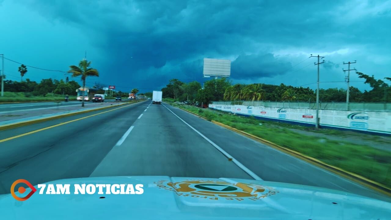 UEPC Colima recomienda extremar precauciones y no exponerse, durante lluvias