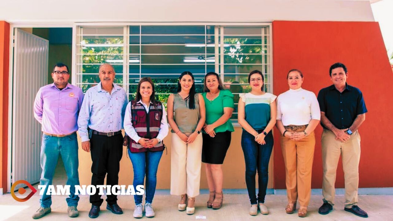 Indira Vizcaíno entregó dos aulas en jardín de niños en Coquimatlán; se invirtieron más de 2 mdp