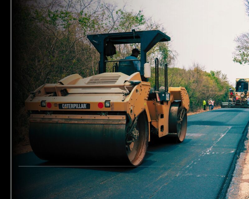 Durante abril, Gobierno Colima dio mantenimiento a más de 86 km de la Red Carretera Estatal