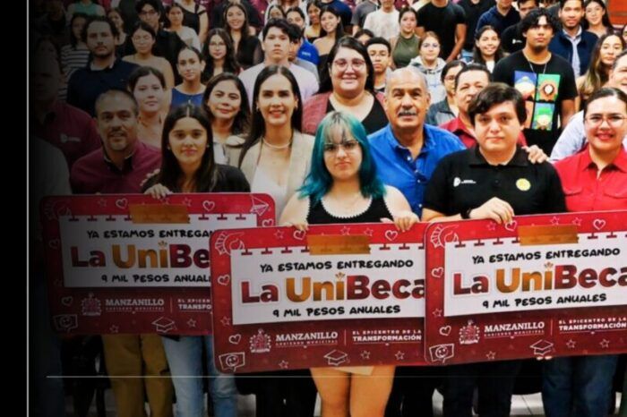 En Colima, Rosi Bayardo entrega UniBeca a estudiantes manzanillenses del Tec de Colima