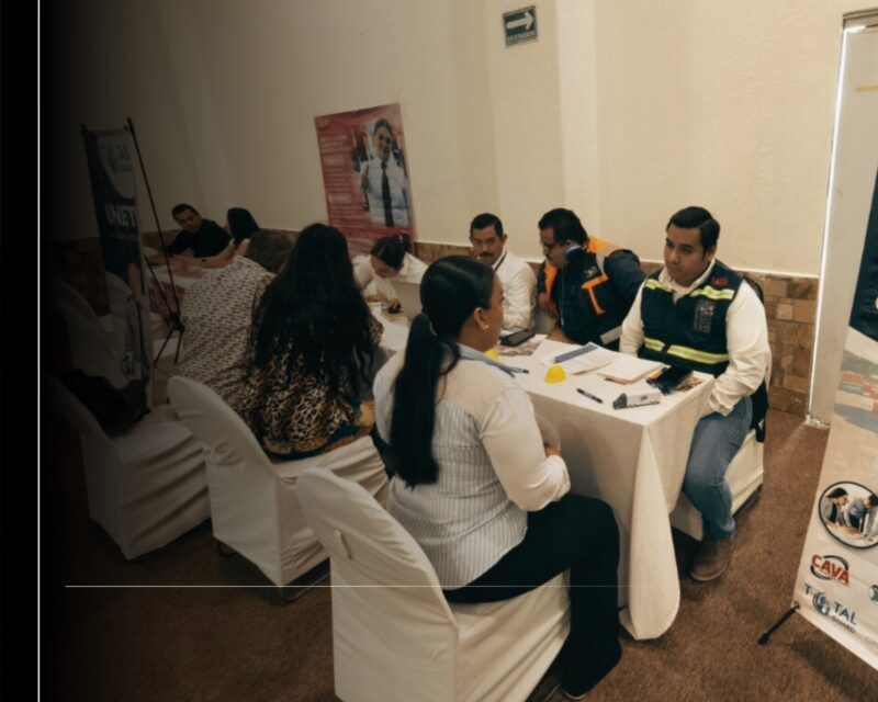 Ofertan más de 400 vacantes en la Feria Nacional de Empleo Manzanillo 2025