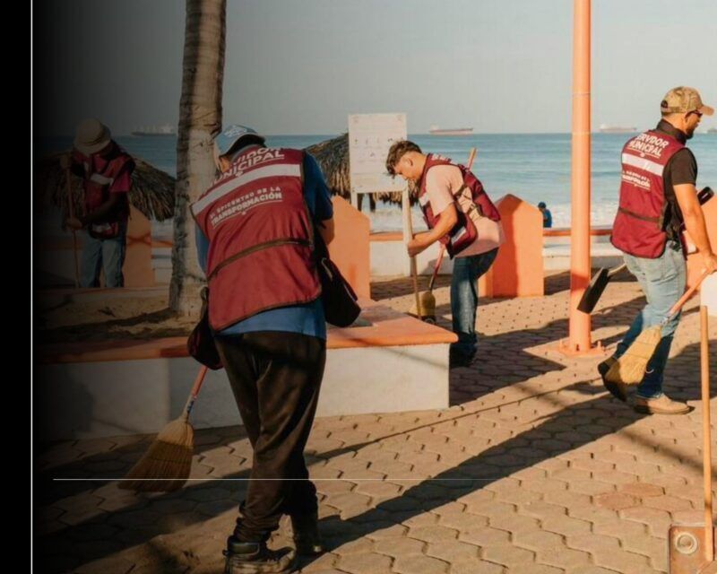 Inicia Gobierno de Rosi Bayardo programa de limpieza en accesos y frentes de playa