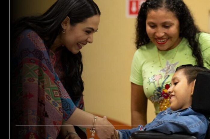 Gobernadora Indira Vizcaíno premia a estudiantes con mejores promedios en la Olimpiada del Conocimiento Infantil 2025
