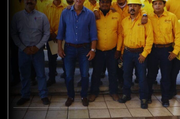 Gobierno de Colima reconoce el trabajo de combatientes de incendios forestales durante la temporada de sequía