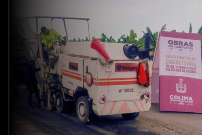 Gobierno del Estado realiza bacheo en la carretera Cerro de Ortega-Callejones, en Tecomán