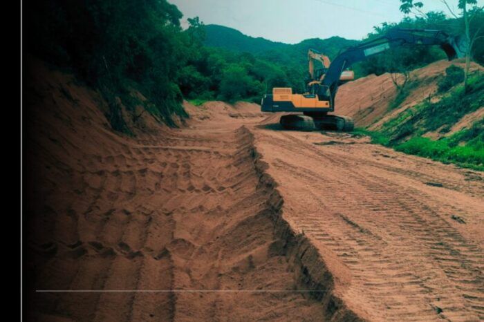 Seidum Colima avanza los trabajos de desazolve en Manzanillo, para salvaguardar a la población