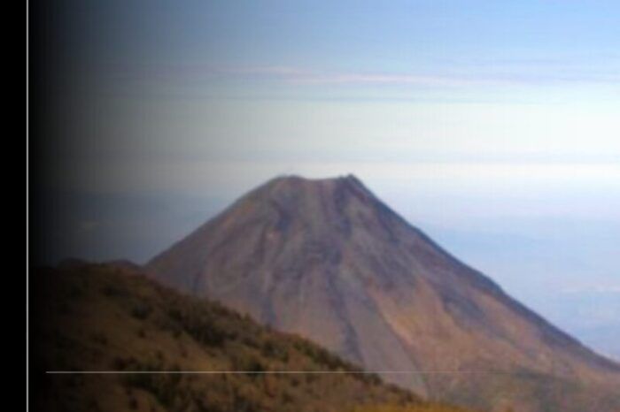 Volcán de Colima registró 4 sismos, un derrumbe y un lahar esta semana