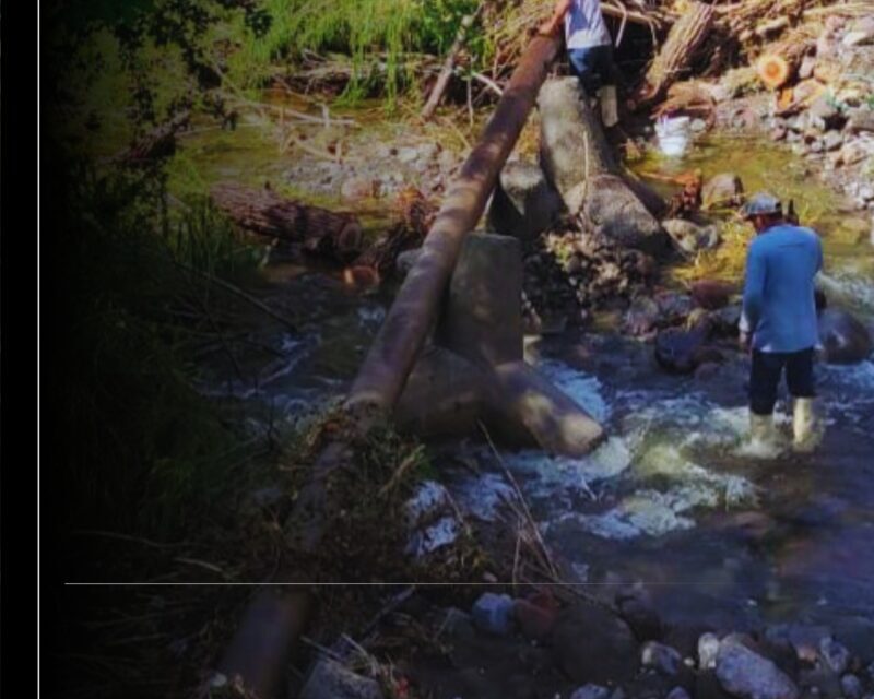 CIAPACOV Repara Fuga en Línea y Realiza Trabajos Preventivos Sobre el Río Colima, en el Centro de la Capital 