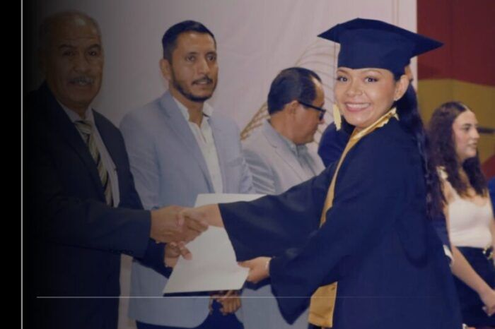 Egresan 201 estudiantes de Educación Superior de Isenco campus Cuauhtémoc, Tecomán y Manzanillo