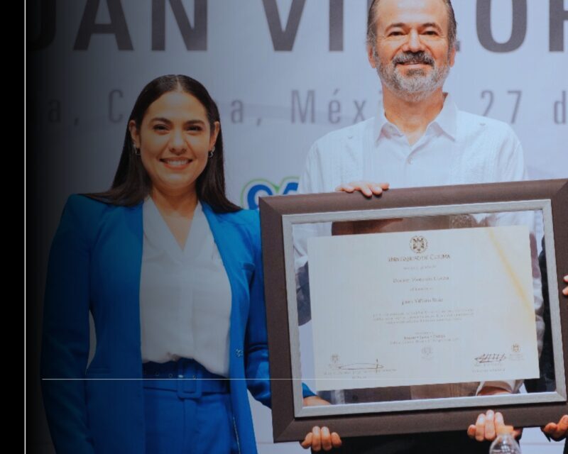 Gobernadora de Colima atestigua entrega de Doctorado Honoris Causa a Juan Villoro en la UdeC