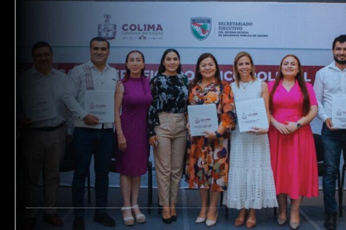 Gobernadora Indira Vizcaíno entregó el CUP a 641 Policías Estatales y Municipales