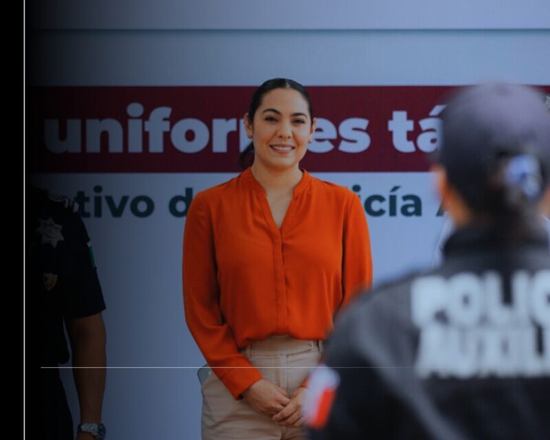 Indira entrega uniformes a la Policía Auxiliar Estatal, con inversión de 734 mil pesos