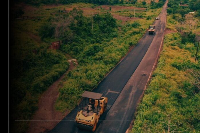Gobierno del Estado de Colima realiza renivelación en carretera de Armería
