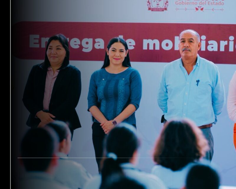 Indira Vizcaíno entrega mobiliario a estudiantes de la secundaria ‘Enrique Corona Morfín’