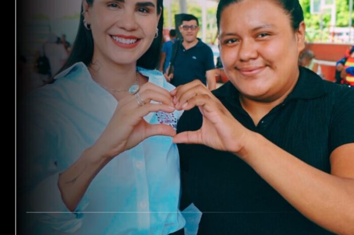 Rosi Bayardo entrega apoyos del programa Transformando Vidas