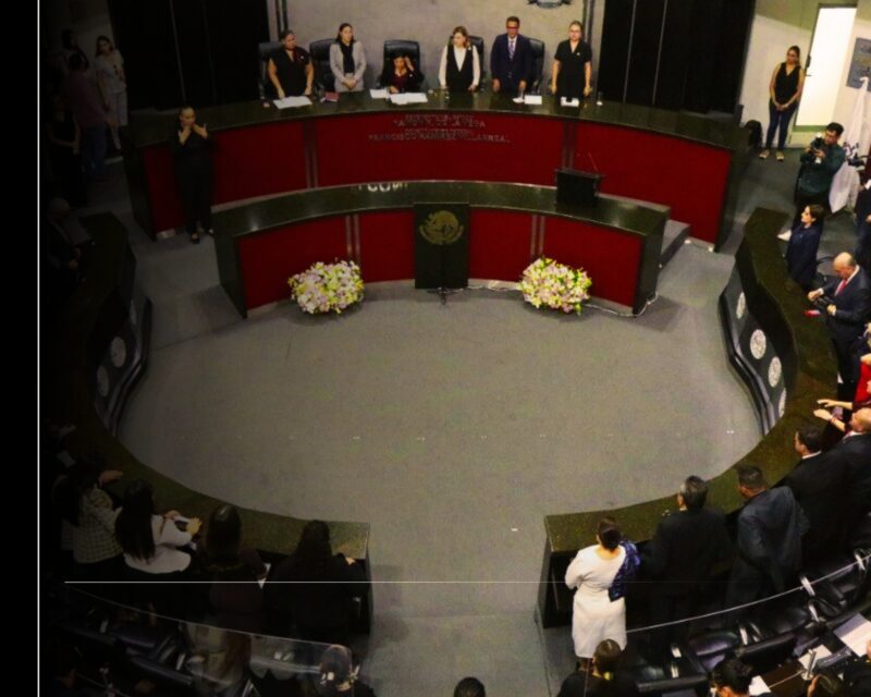 Congreso toma protesta a integrantes del nuevo Poder Judicial en Colima